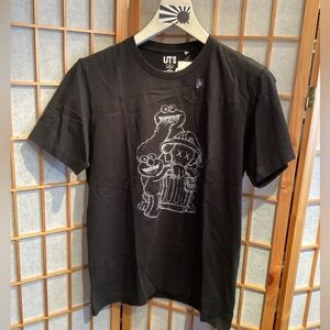 KAWS x Uniqlo x Sesame Street Companion Trash Can Outline T-Shirt Men's Medium